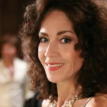 Paraíso Tropical - Yoná Magalhães