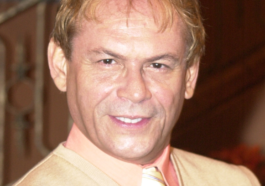 Desejos de Mulher - José Wilker