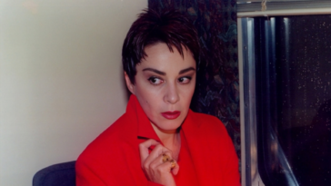 A Justiceira - Nívea Maria