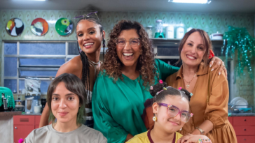 Tô Nessa - Heleninha Repertório, Heslaine Vieira, Luana Martau, Regina Casé e Valentina Bandeira