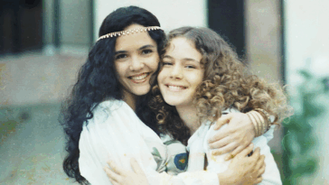 Explode Coração - Leandra Leal e Tereza Seiblitz