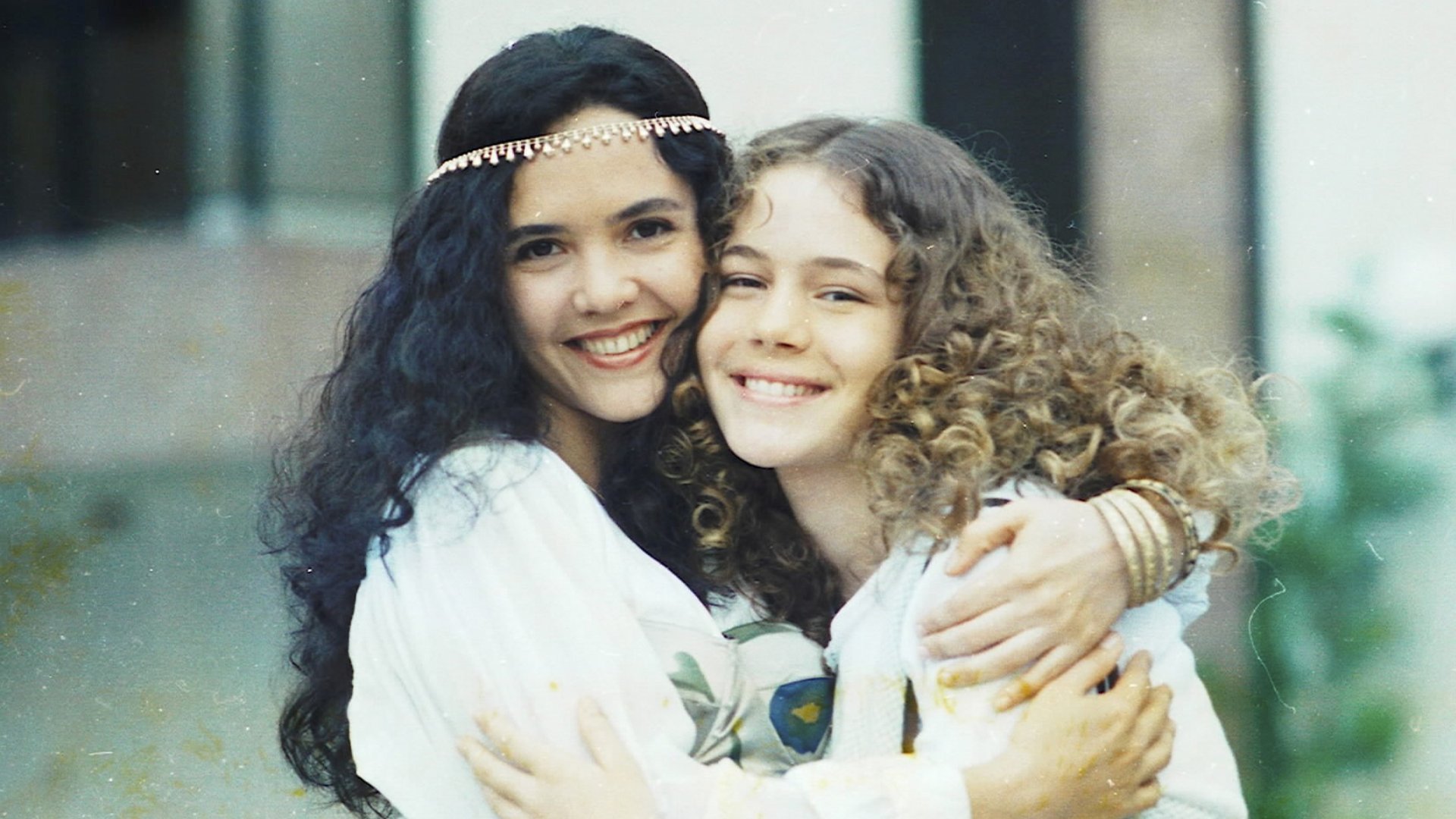 Explode Coração - Leandra Leal e Tereza Seiblitz